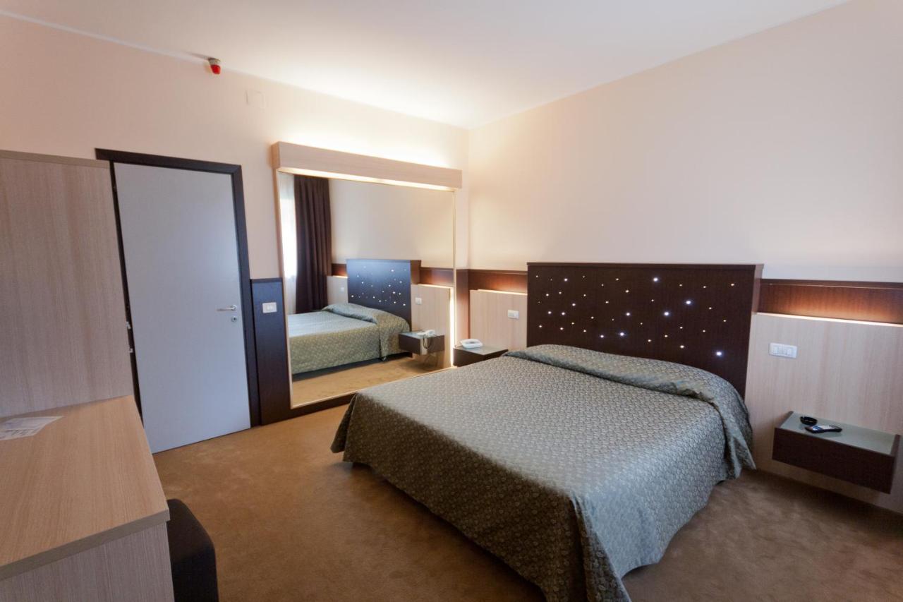 Hotel Campana Reggio nell'Emilia Esterno foto
